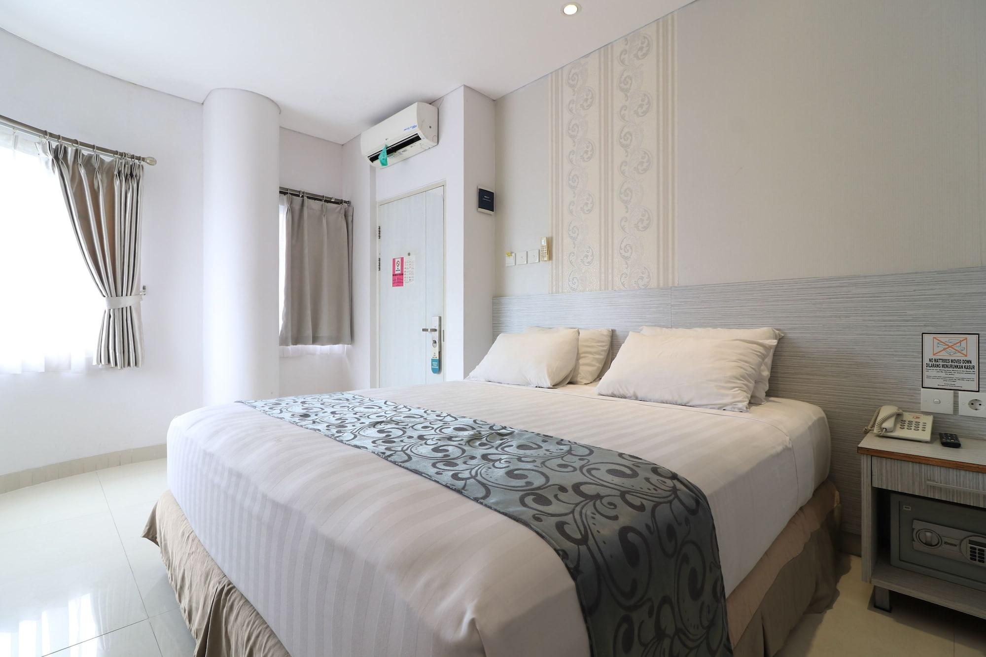 Kembang Hotel Cihampelas Bandung Exterior photo