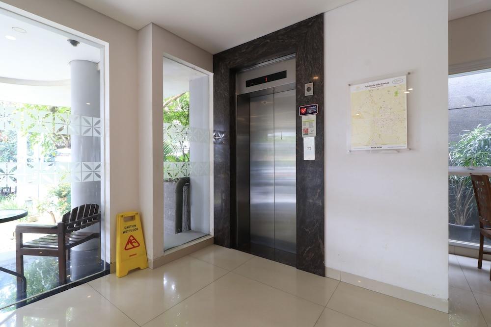 Kembang Hotel Cihampelas Bandung Exterior photo